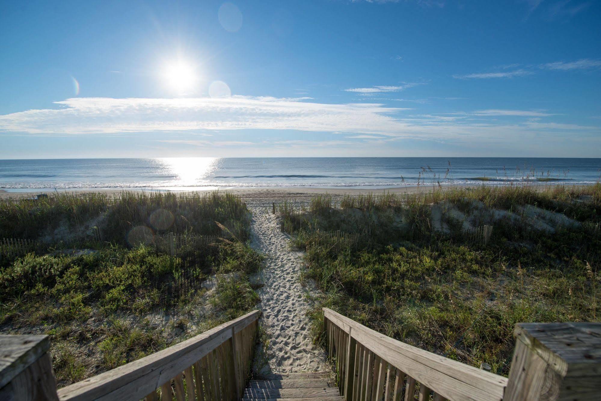 Sandpebble Beach Club Surfside Beach A Ramada By Wyndham Екстериор снимка